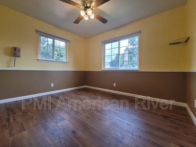 Building Photo - 625 Elizabeth St