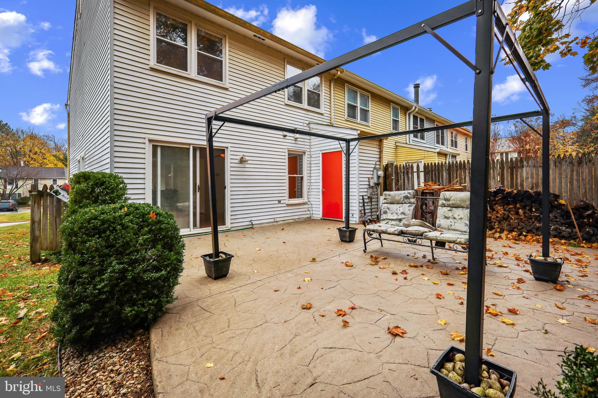 Building Photo - 332 Charred Oak Ct