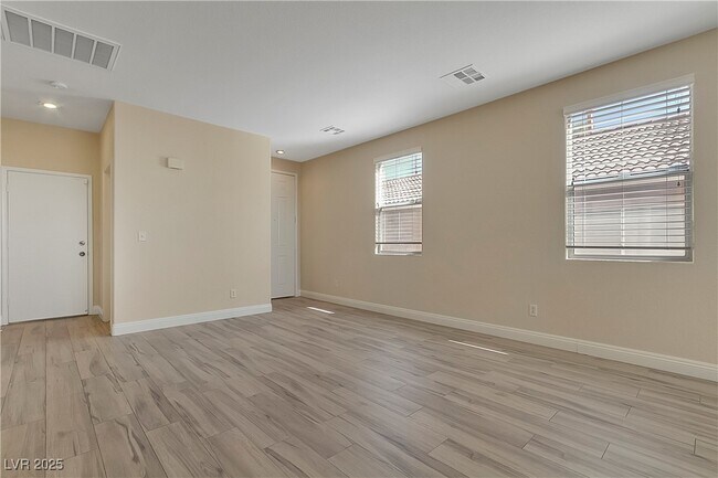 Building Photo - 11169 Sandrone Ave