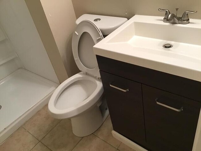 Building Photo - 1232 Duenke Dr