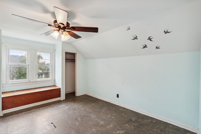 Building Photo - 629 St Clair Ave