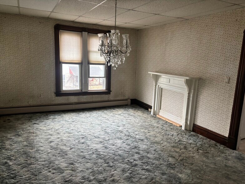 Building Photo - 20 Saratoga Ave