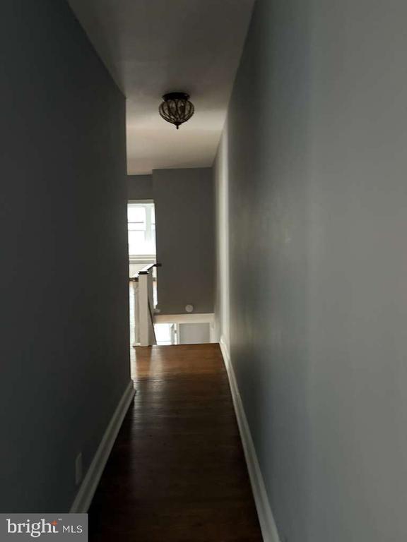 Building Photo - 5718 Woodbine Ave