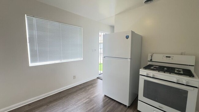 Building Photo - 6019 Bright Ave