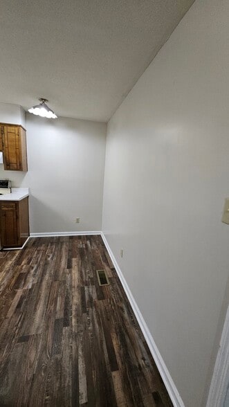 Building Photo - 2845 Vance Dr NW
