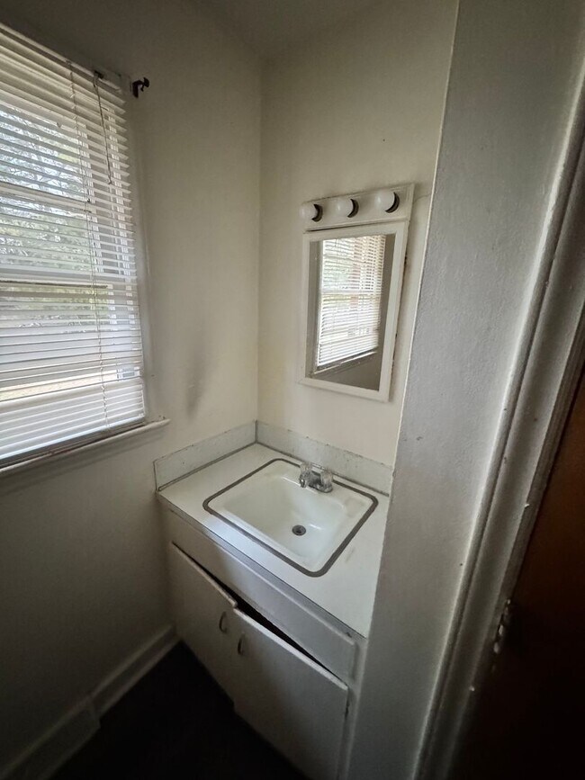 Building Photo - 3/1 House in Shelby, NC - still working on the house