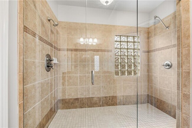 Building Photo - 250 Mystic Ridge Hill