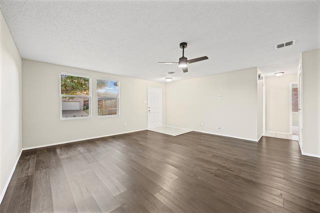 Building Photo - 8409 Redheart St