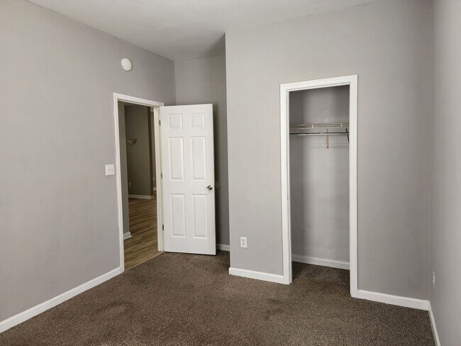 Building Photo - Downtown Wilmington Home, 3 Bedrooms | 1 Bathroom, $1,700/month | Move-in Ready