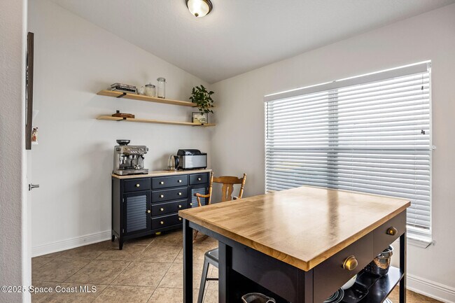 Building Photo - 1236 Alaqua Way