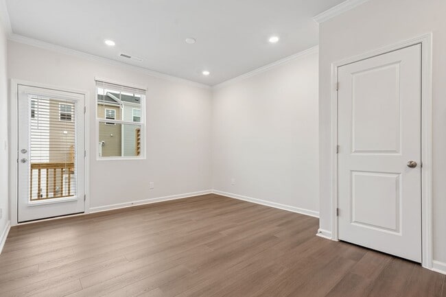 Building Photo - Available Now! New Construction - 3 Bedroo...