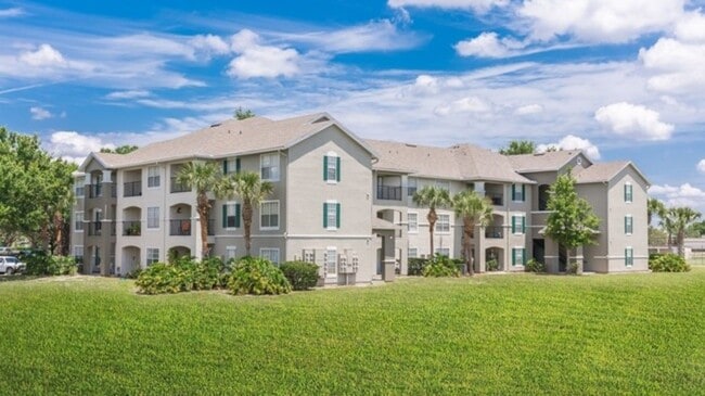 Building Photo - 1024 Vizcaya Lake Rd
