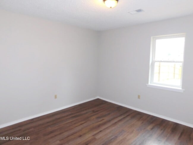 Building Photo - 5431 Nail Rd