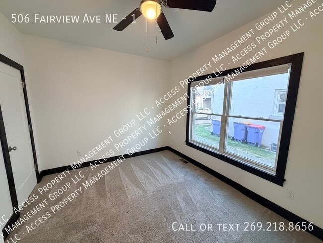 Building Photo - 506 Fairview Ave NE