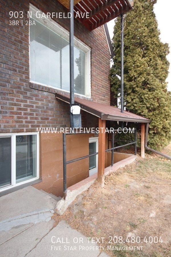 Building Photo - 903 N Garfield Ave