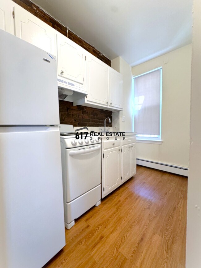 Building Photo - 74 S Huntington Ave