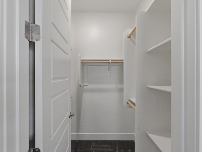 Building Photo - 4910 S Tune