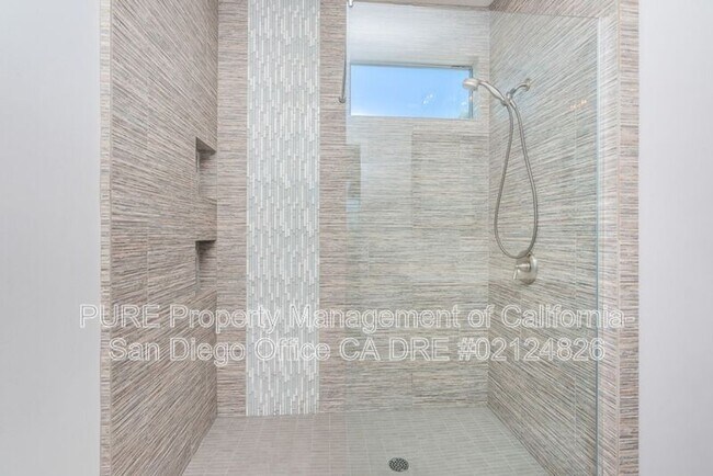Building Photo - 3375 Ullman St