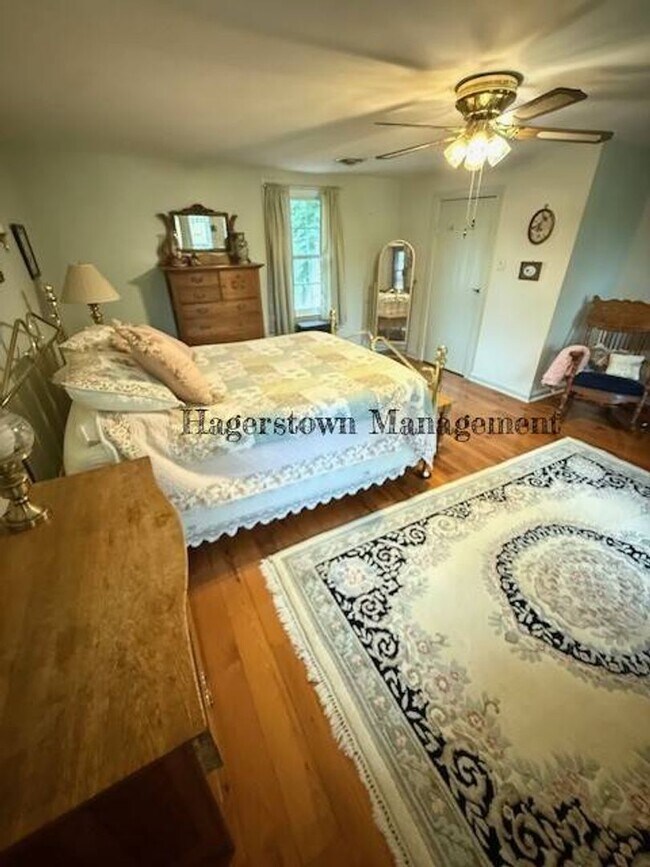 Building Photo - 3 Bedroom Home in Picturesque Appalacian M...