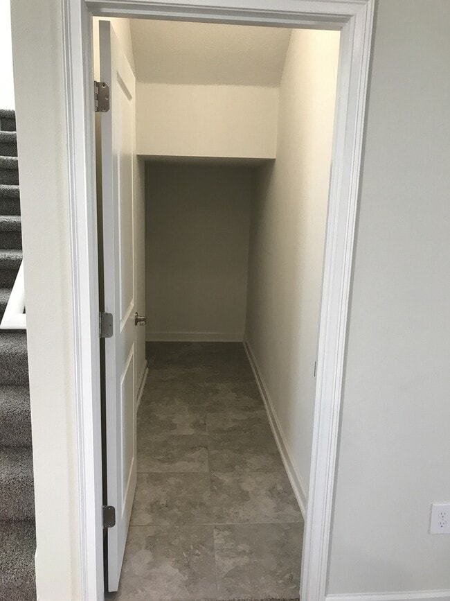 Building Photo - 5/3 Lake Nona/Moss park Home with FREE Lawncare, Internet, Cable and Phone