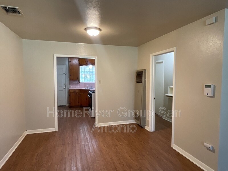 Building Photo - 234 Sunnyland Dr