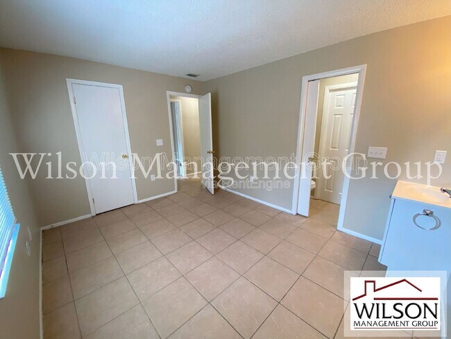 Building Photo - 5511 Lehigh Ave