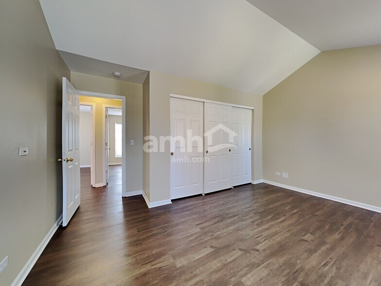 Building Photo - 161 Brookwood Ln W