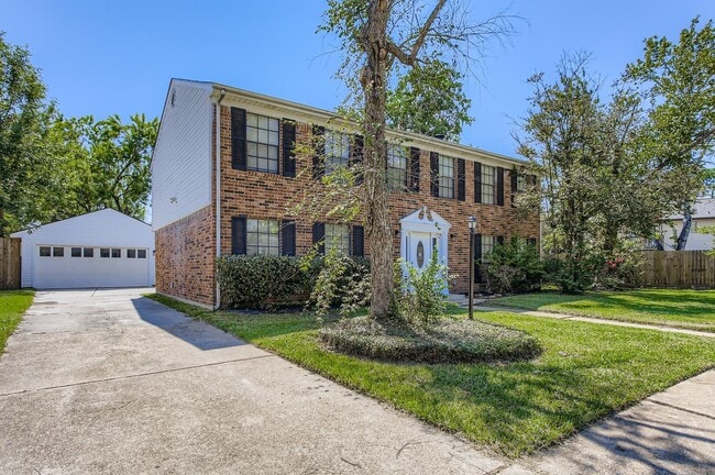 Building Photo - 4819 Brooklawn Dr