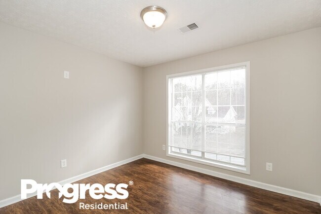 Building Photo - 2526 Riverwood Spg