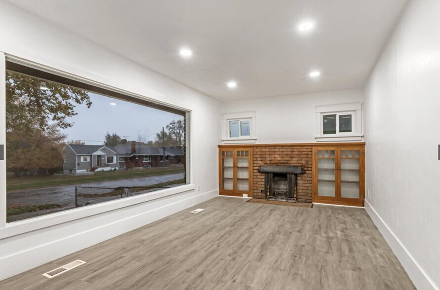 Building Photo - 2664 Brinker Ave
