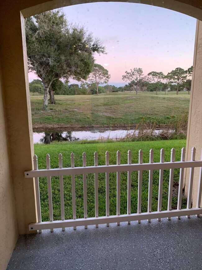 Building Photo - 2080 Greenview Shores Blvd
