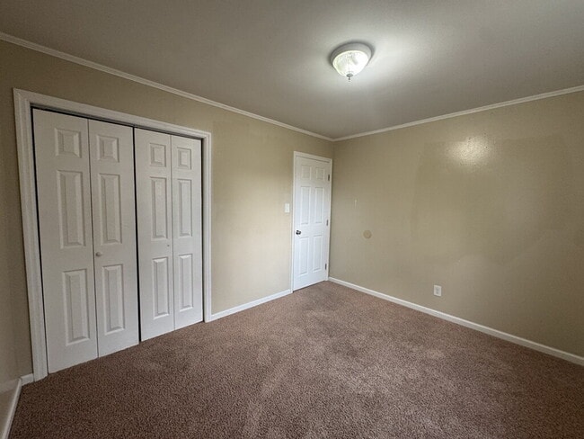 Building Photo - 503 Nelson Dr