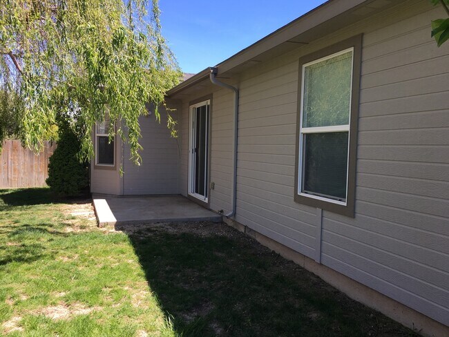 Building Photo - Adorable 3 bd 2 ba home in Vallievue Heigh...