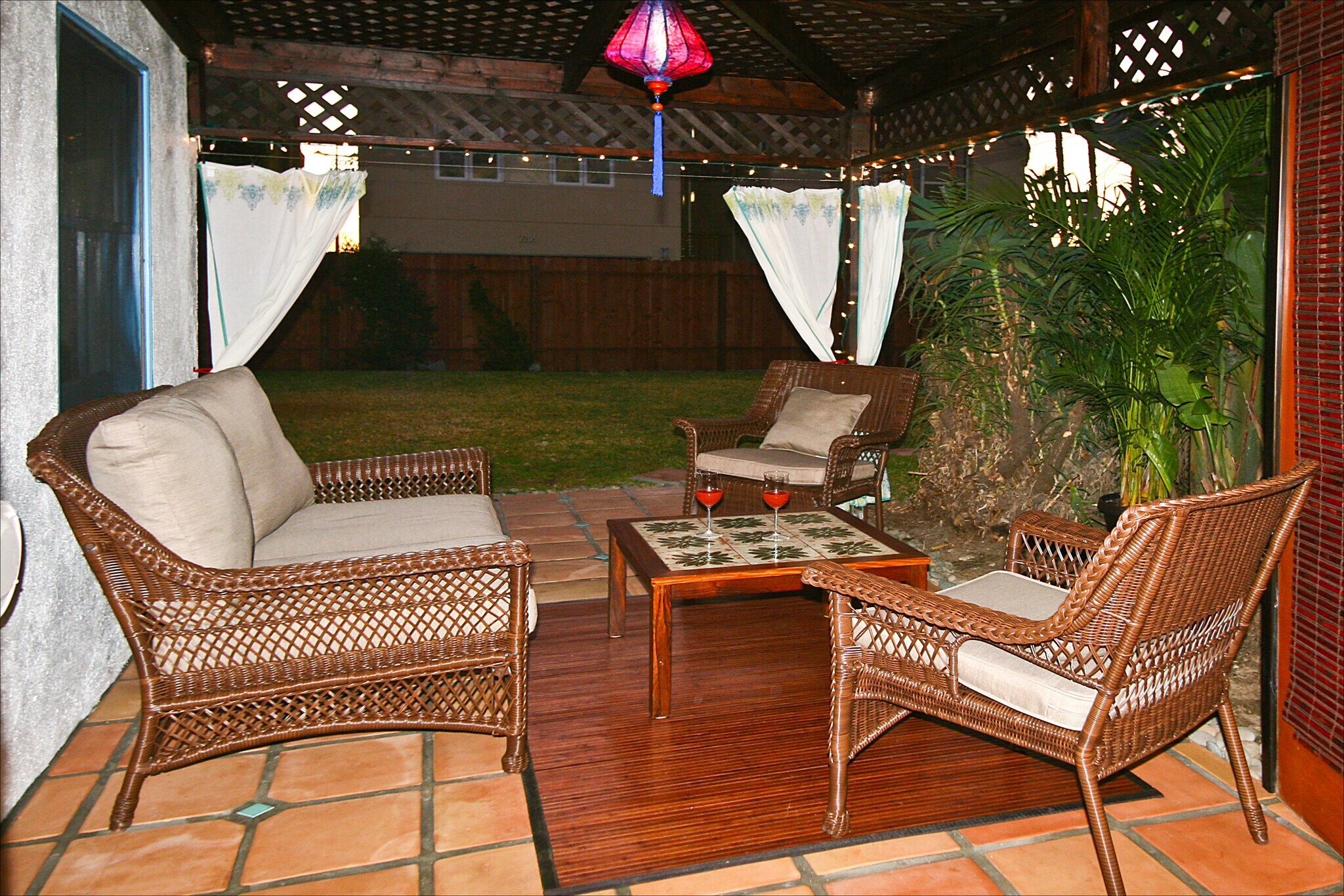 Cocktail Hour ~ another gorgeous sunset ~ the beach only steps away - 14 S Venice Blvd