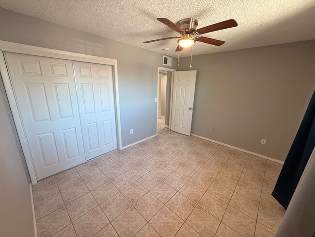 Building Photo - Single Story *NO* Carpet + *NO* HOA Avondale Home For Rent!