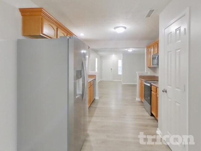 Building Photo - 7925 Liberty School Ln