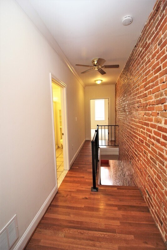 Building Photo - 1819 Jackson St