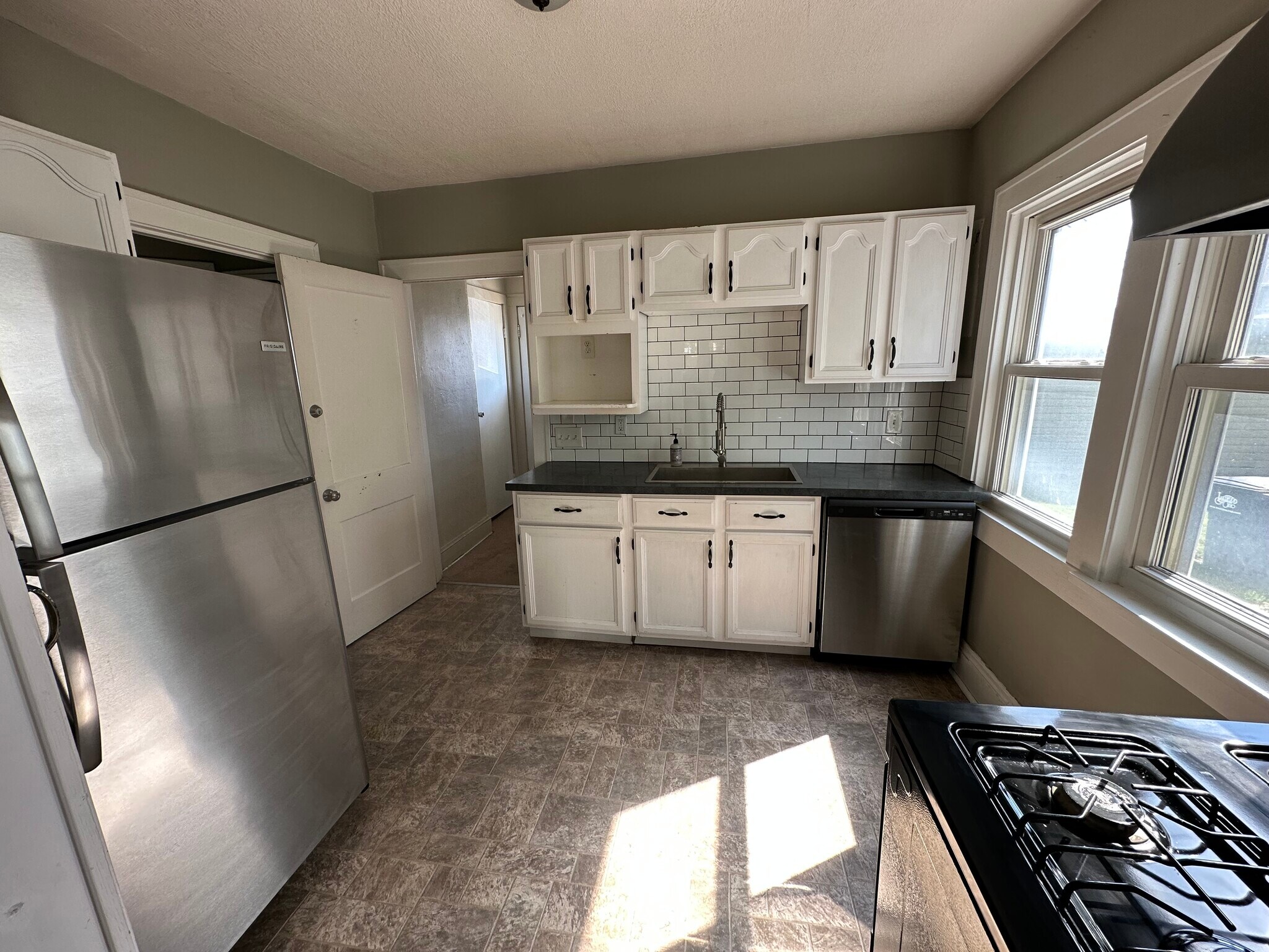 Building Photo - 2101 Waterbury Rd