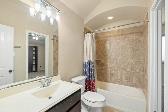 Building Photo - 9722 Massanutten Ln