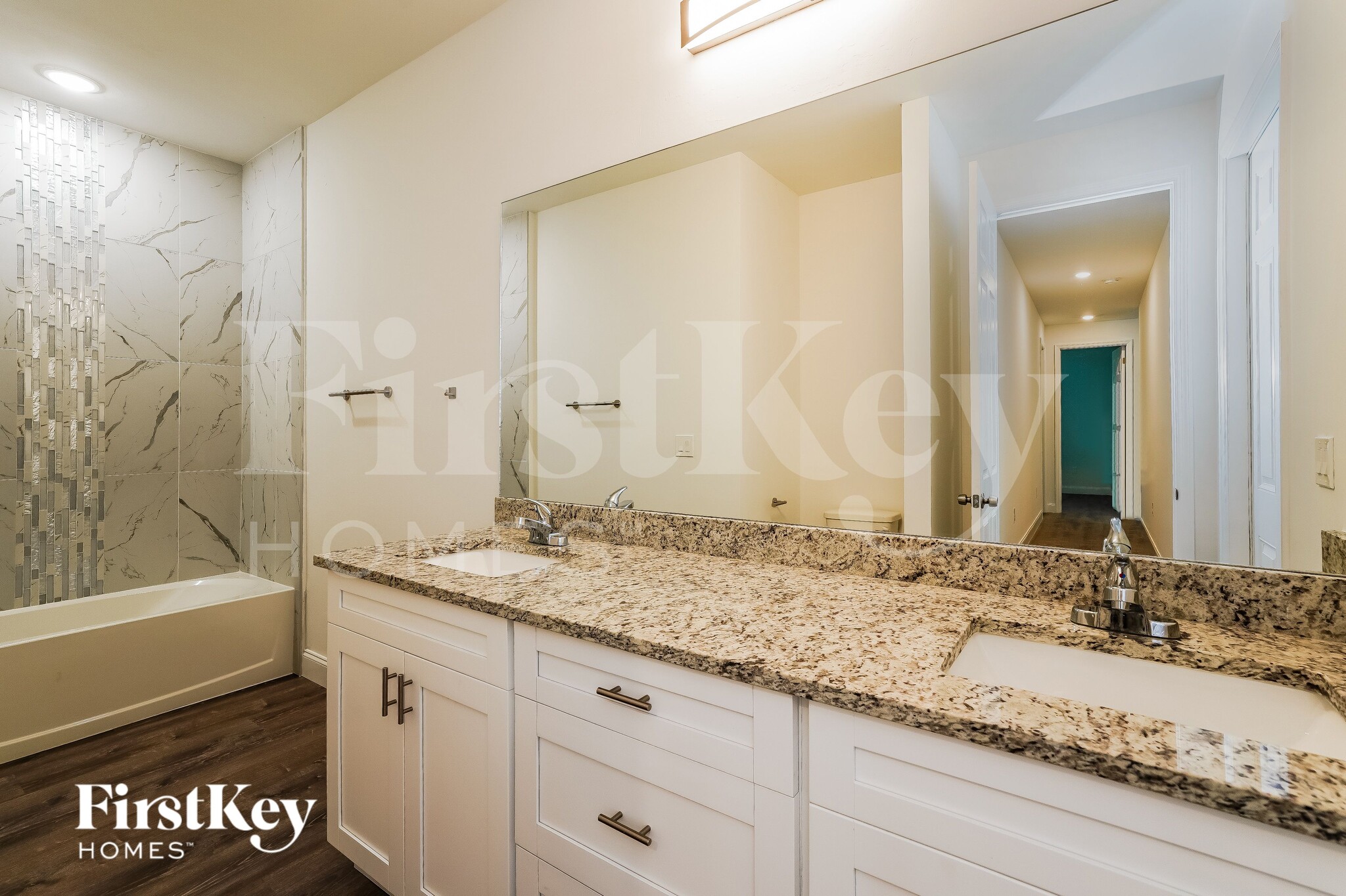 Building Photo - 741 Chestnut St E