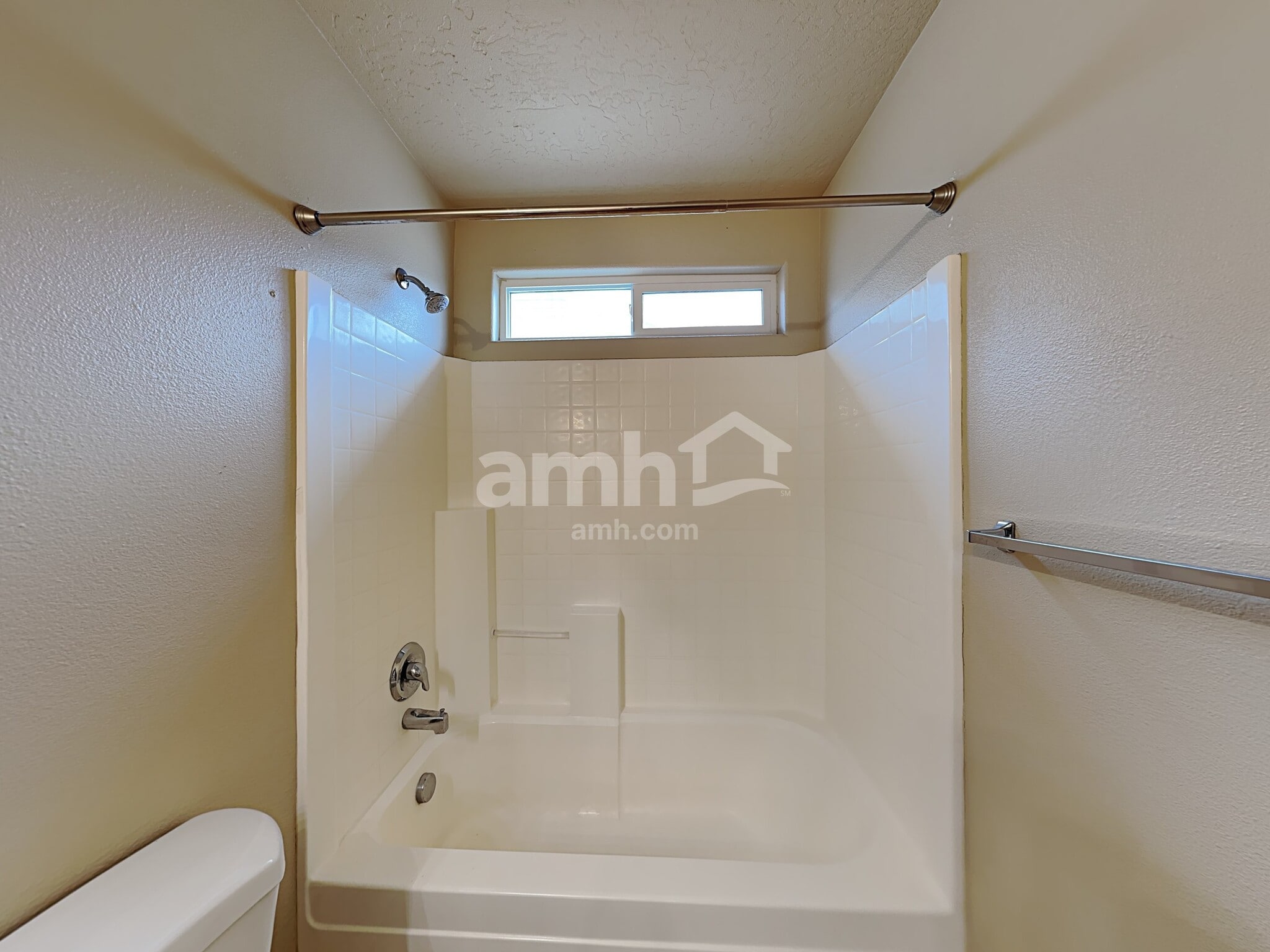 Building Photo - 6360 S White Cliff Ave