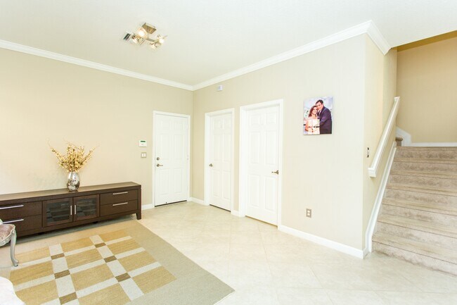 Building Photo - 10426 Wellington Parc Dr