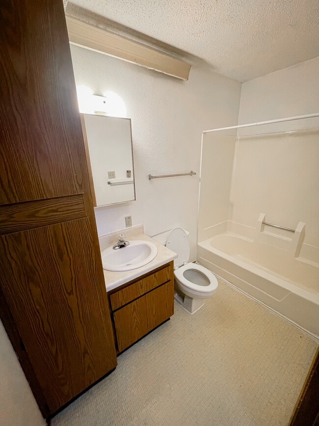 Building Photo - The Birch Street Apartments