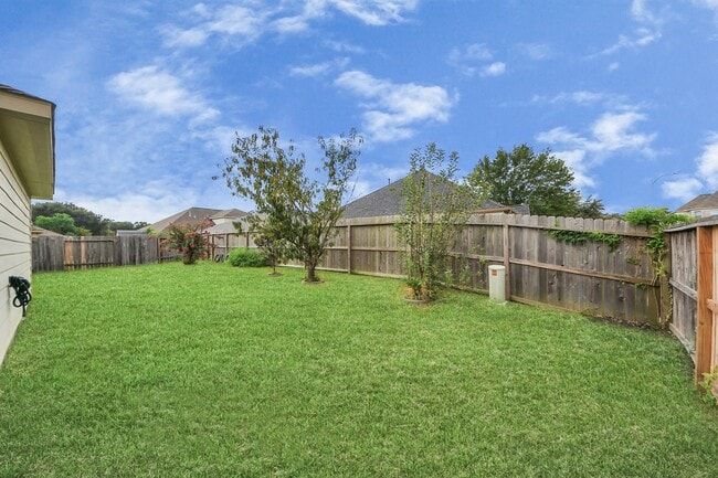 Building Photo - 6802 Level Pond Ln