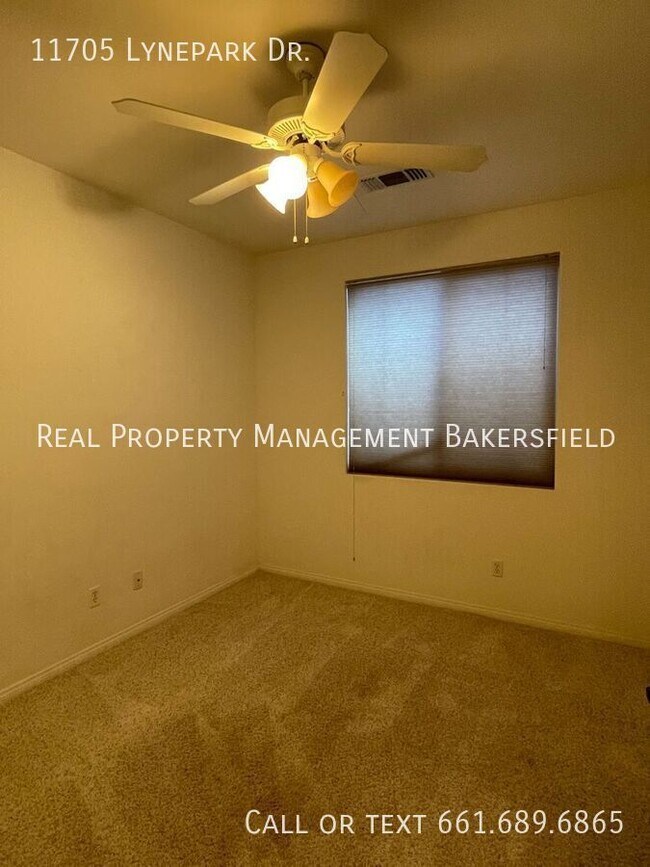 Building Photo - 11705 Lynepark Dr