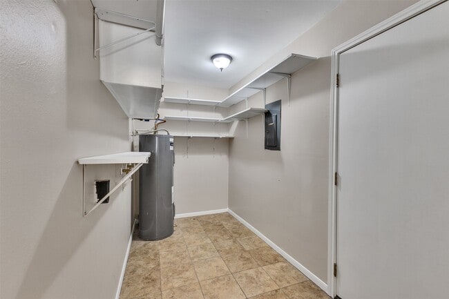 Building Photo - 8318 Amurwood Dr