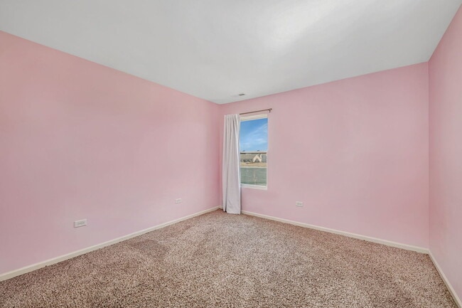 Building Photo - 733 Juniper St