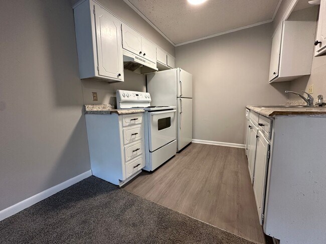 Building Photo - Melody Lane Unit A3