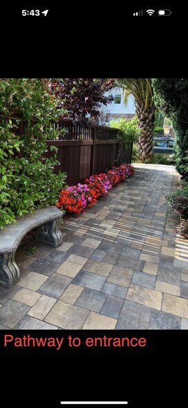 Building Photo - 2738 Garber St