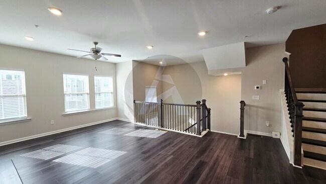 Building Photo - 209 Commons Ave